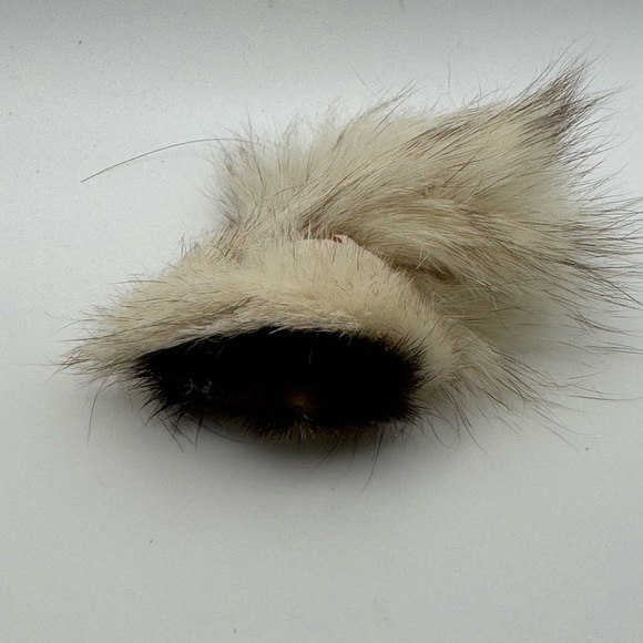 Vintage Art Deco Style Portrait Painted PorcelainLady Face Mink Fur Brooch Pin - Picture 9 of 10